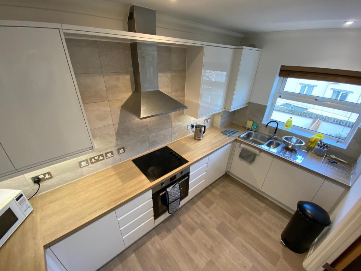 Bournemouth Beachfront Retreat 3 Bedroom 3 Bathroom Seaside B&B With Free Parking Exterior foto