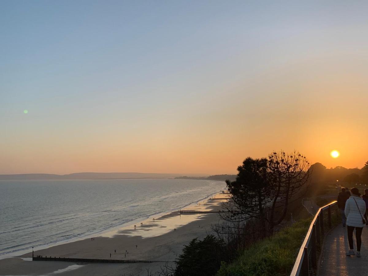 Bournemouth Beachfront Retreat 3 Bedroom 3 Bathroom Seaside B&B With Free Parking Exterior foto