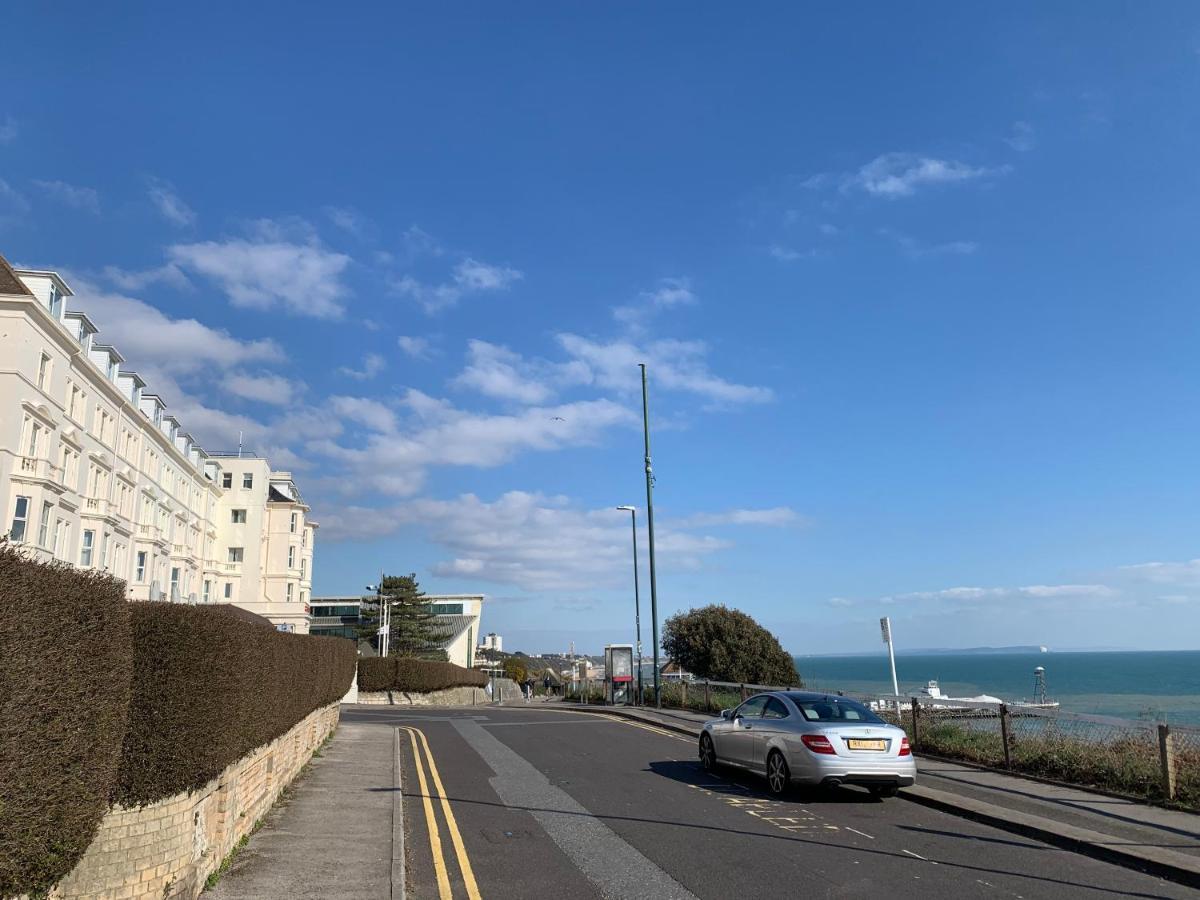 Bournemouth Beachfront Retreat 3 Bedroom 3 Bathroom Seaside B&B With Free Parking Exterior foto