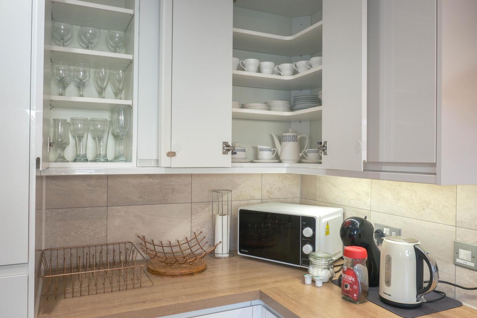 Bournemouth Beachfront Retreat 3 Bedroom 3 Bathroom Seaside B&B With Free Parking Exterior foto